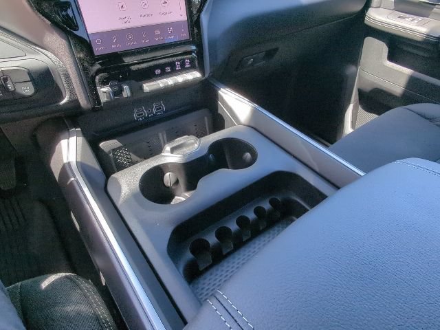 New 2026 RAM 3500 Big Horn AWD/4WD image 17