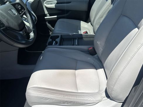 Used 2024 Honda Odyssey Touring image 11