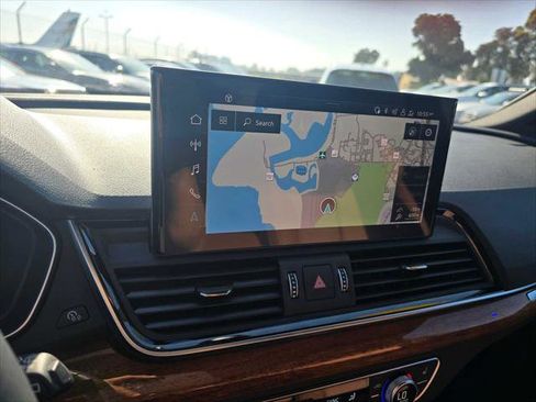 Used 2023 Audi Q5 e Premium Plus w/ Premium Plus Package image 29