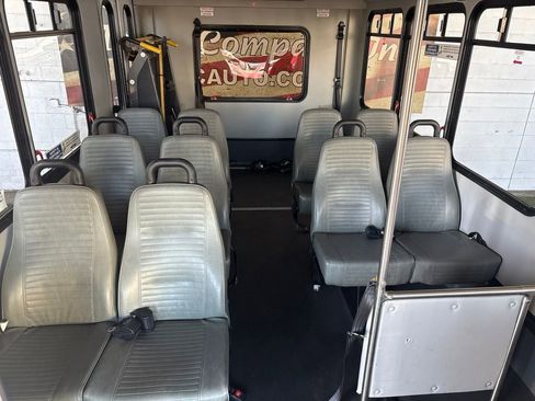 Used 2016 Ford E-350 and Econoline 350 Super Duty RWD image 17