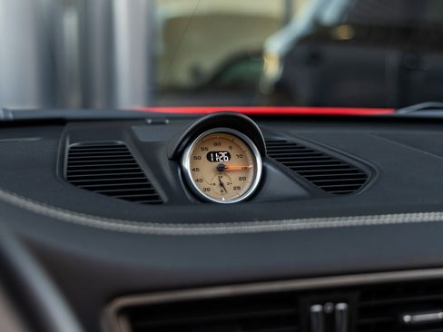 Certified 2019 Porsche 911 Targa 4S image 35