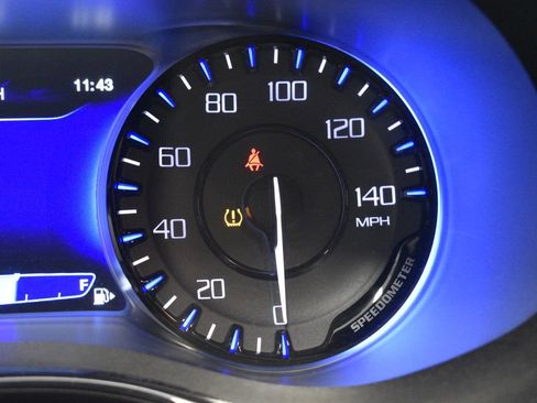 Used 2015 Chrysler 200 S w/ Navigation & Sound Group I image 49