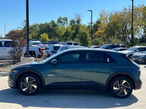 New 2026 Hyundai Ioniq 5 SE image 6