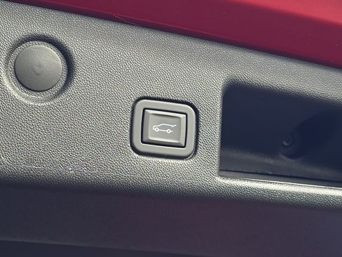 Certified 2024 Chevrolet Equinox RS w/ RS Leather Package image 11