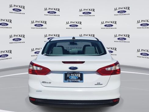 Used 2013 Ford Focus SE FWD image 6