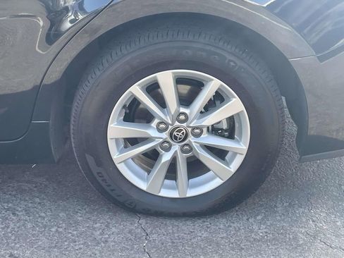 Used 2025 Toyota Camry LE image 28