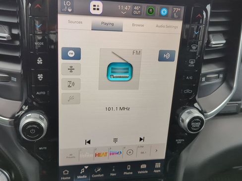 Used 2024 RAM 1500 Laramie image 23