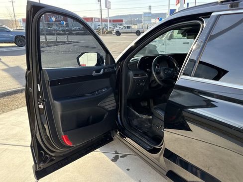 Used 2024 Hyundai Palisade Calligraphy image 10