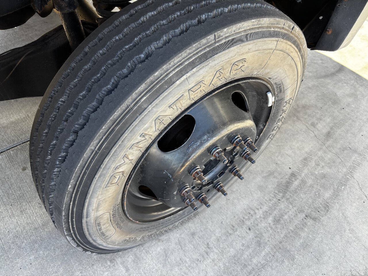 Used 2008 Ford F550 4x4 Regular Cab Super Duty image 10