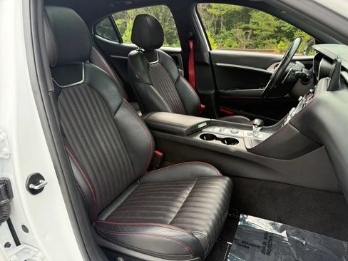 Used 2022 Genesis G70 3.3T w/ Sport Advanced Package RWD image 26