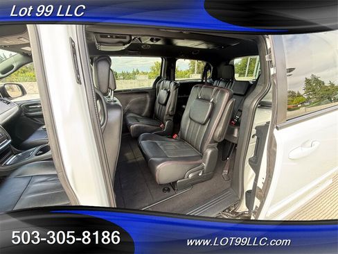 Used 2017 Dodge Grand Caravan GT FWD image 18