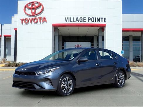 Used 2023 Kia Forte LXS image 1