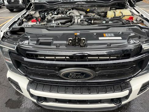 Used 2022 Ford F250 Lariat w/ Black Appearance Package AWD/4WD image 34