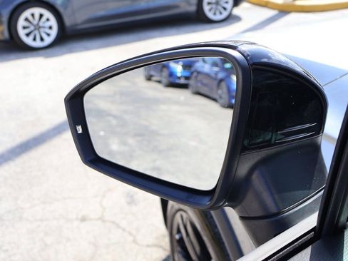 Used 2023 Volkswagen Tiguan SE R-Line image 42