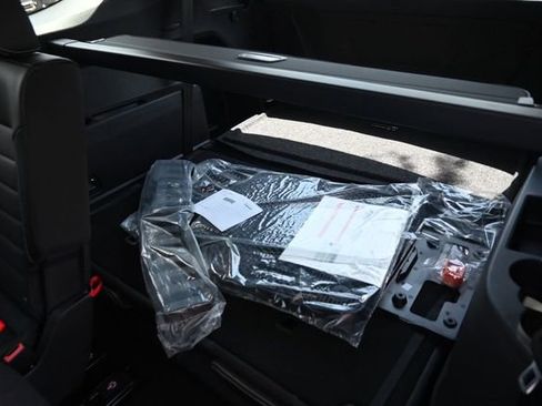 New 2025 Volkswagen Atlas SEL image 21