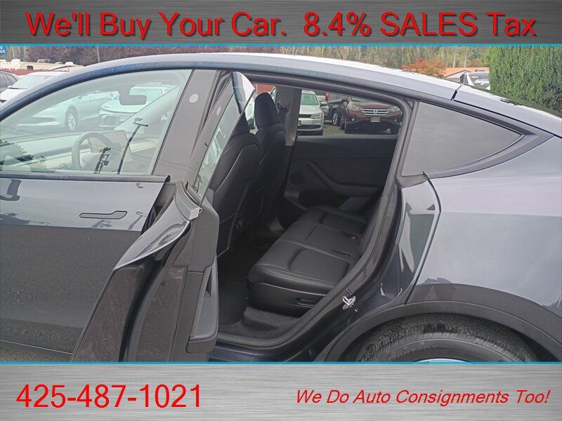 Used 2024 Tesla Model Y Long Range AWD/4WD image 26