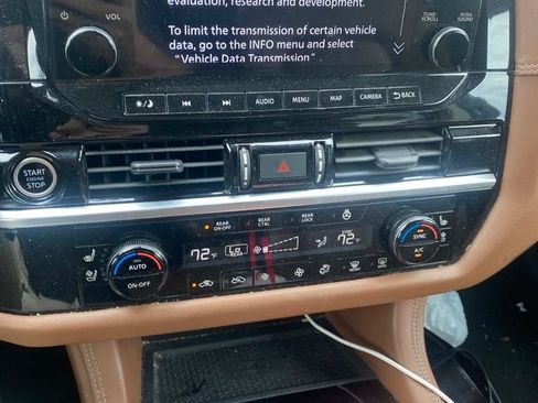 Used 2023 Nissan Pathfinder Platinum FWD image 12