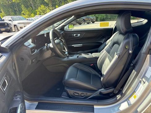 Used 2026 Ford Mustang Premium RWD image 25