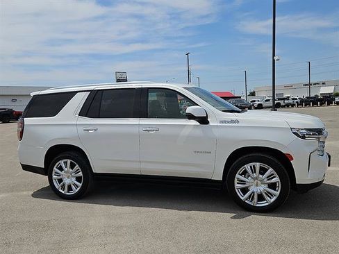 Used 2022 Chevrolet Tahoe High Country AWD/4WD image 5