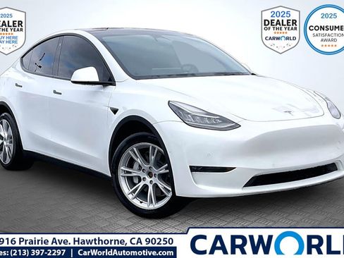 Used 2022 Tesla Model Y Long Range AWD/4WD image 1