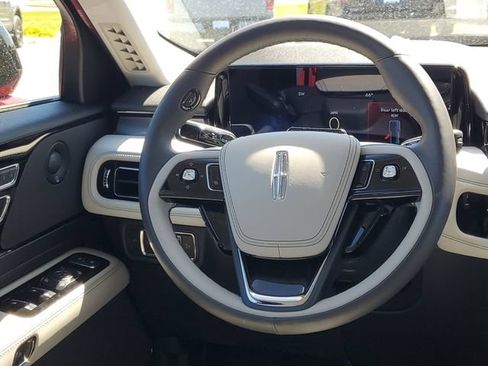 New 2025 Lincoln Aviator AWD w/ Jet Appearance Package image 29