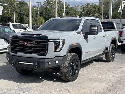 Used 2024 GMC Sierra 2500 AT4 w/ AT4 Premium Plus Package image 11