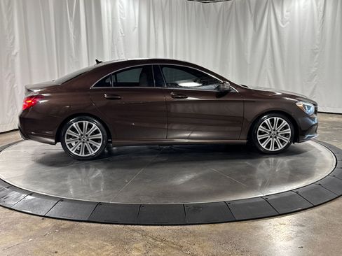 Used 2018 Mercedes-Benz CLA 250 4MATIC image 9