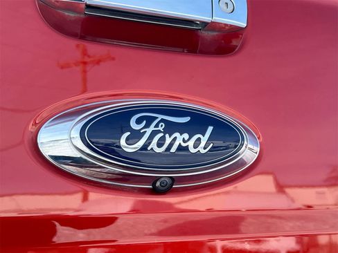 Used 2019 Ford Ranger XLT w/ Equipment Group 301A Mid image 12