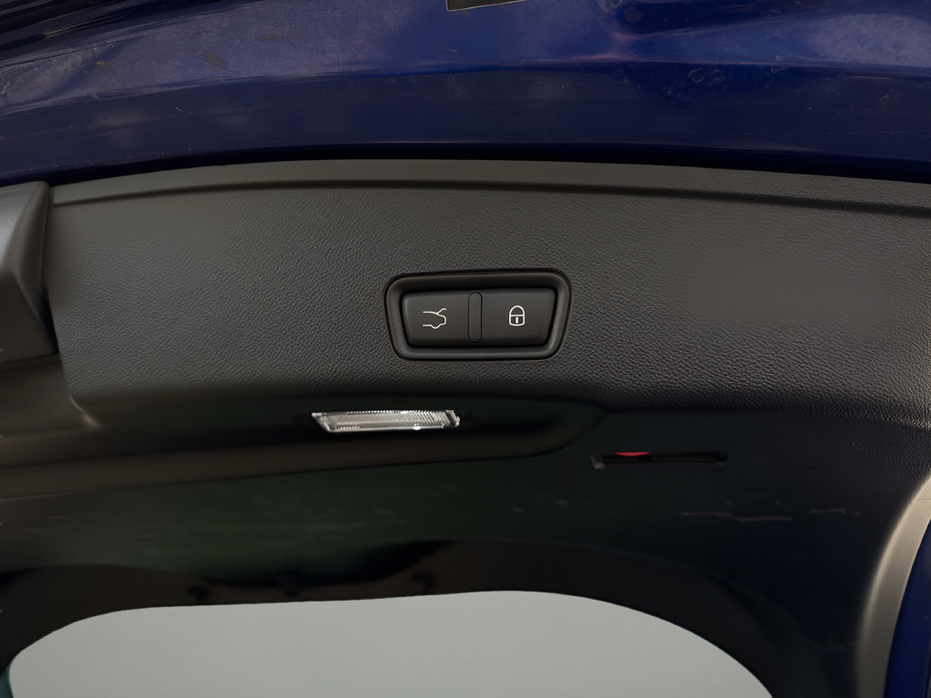 Used 2023 Maserati Grecale Modena AWD/4WD image 28