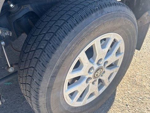 Used 2024 Toyota Tacoma 2WD Double Cab image 4