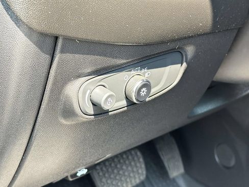 Used 2023 Chevrolet Equinox LT AWD/4WD image 15
