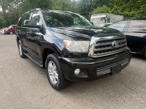 Used 2012 Toyota Sequoia SR5 AWD/4WD image 3