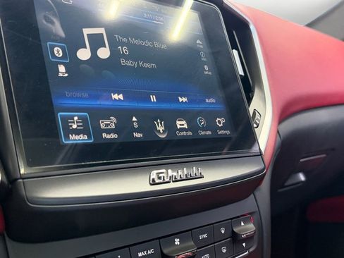 Used 2018 Maserati Ghibli image 19