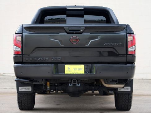 Used 2023 Nissan Titan PRO-4X AWD/4WD image 10