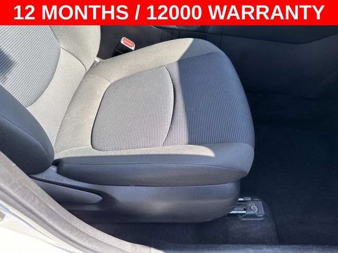 Used 2022 Toyota RAV4 LE AWD/4WD image 7