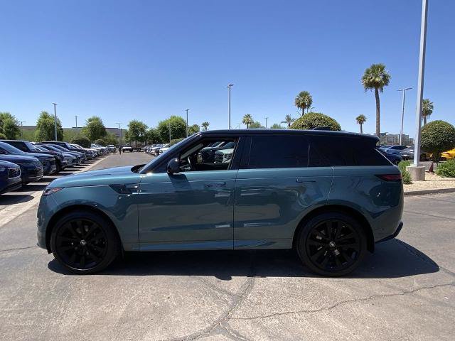 Used 2024 Land Rover Range Rover Sport Dynamic SE AWD/4WD image 4