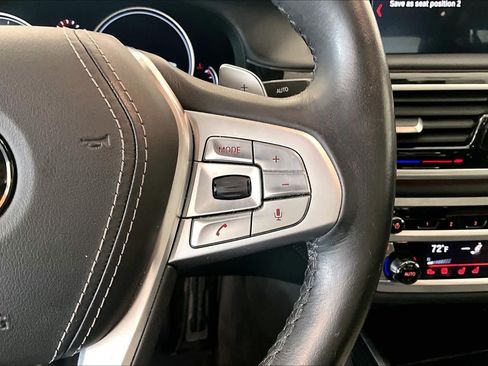 Used 2019 BMW 750i w/ Executive Package RWD image 21