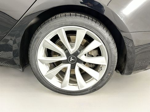 Used 2018 Tesla Model 3 Long Range image 11