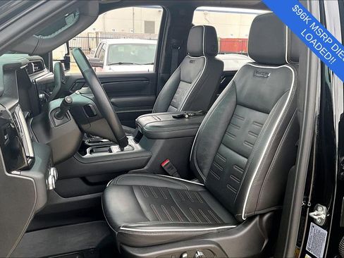 Used 2024 GMC Sierra 2500 AT4X image 32