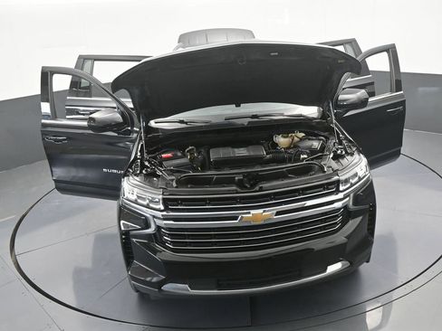 Used 2021 Chevrolet Suburban LT image 76