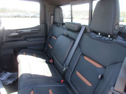 New 2026 GMC Sierra 1500 AT4 w/ AT4 Premium Package image 14