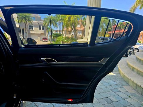 Used 2014 Porsche Panamera image 99