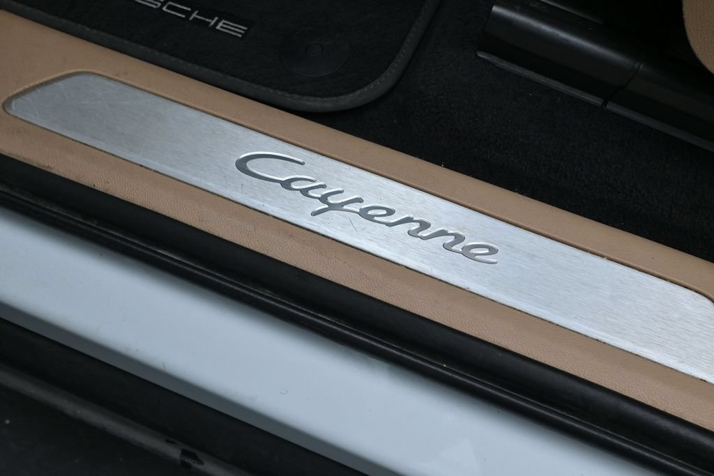 Certified 2022 Porsche Cayenne AWD/4WD image 14