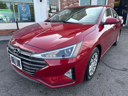 Used 2019 Hyundai Elantra SE FWD image 1