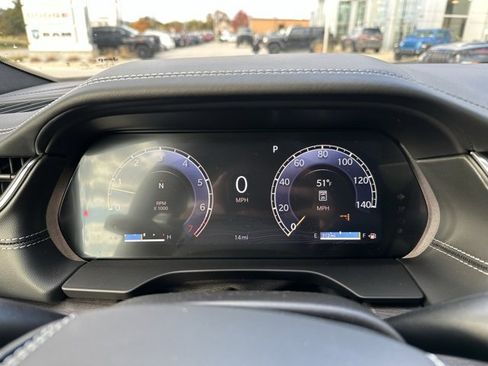 New 2025 Jeep Grand Cherokee Overland image 27