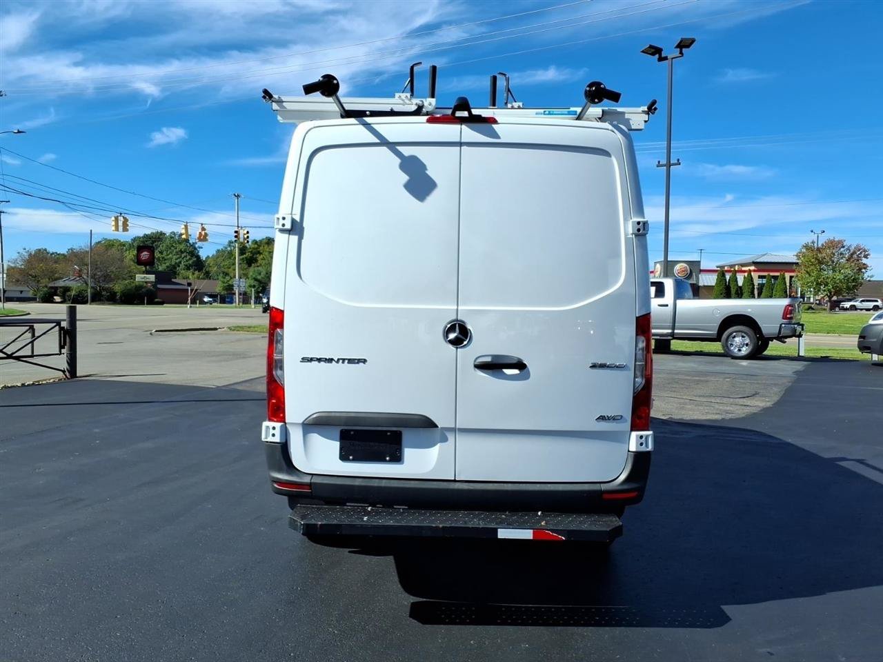 Used 2025 Mercedes-Benz Sprinter 2500 image 6