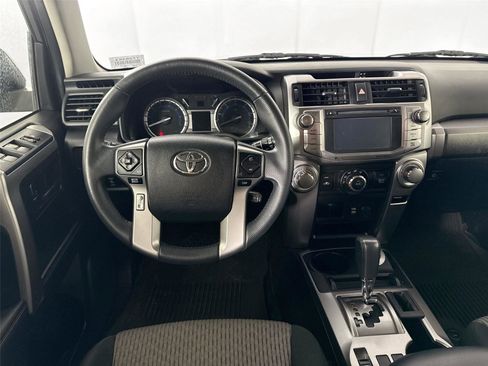 Used 2019 Toyota 4Runner SR5 AWD/4WD image 29