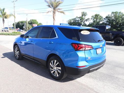 Used 2024 Chevrolet Equinox LT FWD image 2