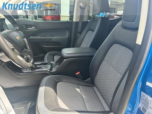 Used 2021 Chevrolet Colorado Z71 AWD/4WD image 12