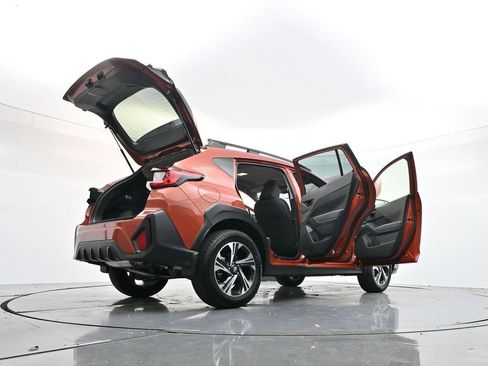 Certified 2025 Subaru Crosstrek 2.0i Premium image 39